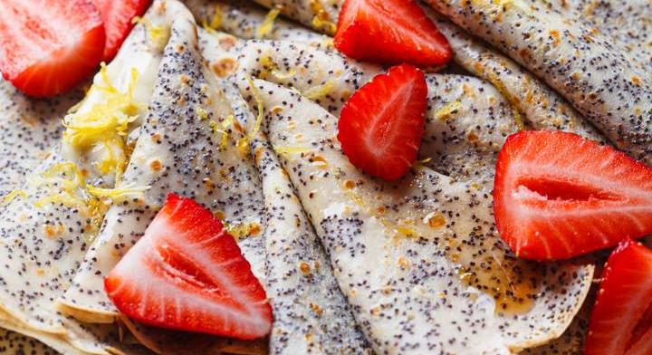 Illatos, mákos-narancsos palacsinta: ünnepi napindító