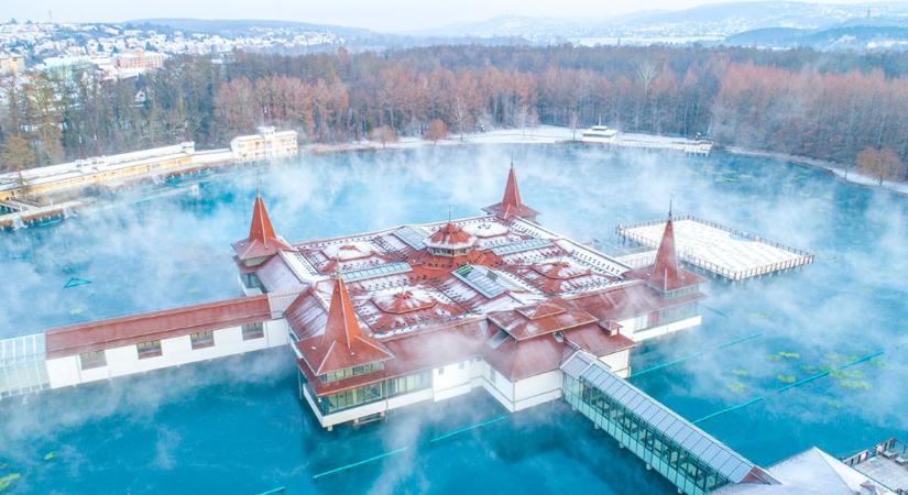 A tó, amely nem enged hibázni: halálos rendszer működik Hévíz alatt, lebontják a főépületet (videó)