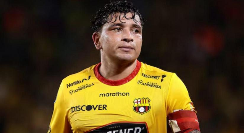 A nyílt utcán végezték ki a másik Barcelona válogatott focistáját és a barátnőjét, az anyja túlélte