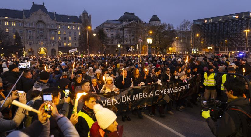 A 21 Kutatóközpont mérése alapján még a Fidesz bázisát is megosztja a Szőlő utca ügye