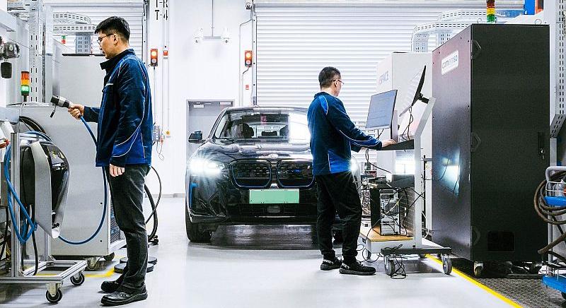 A BMW nem akar leválni Kínáról