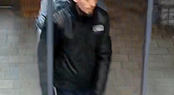 Szaloncukortolvajokat keres a rendőrség