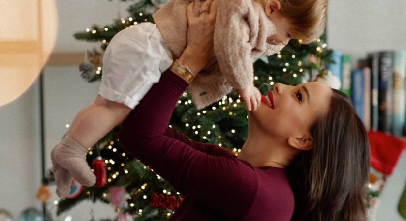 Ráthonyi-Palácsik Tímea gyerekei tündériek az exkluzív karácsonyi fotókon: először ünnepel négyesben a család