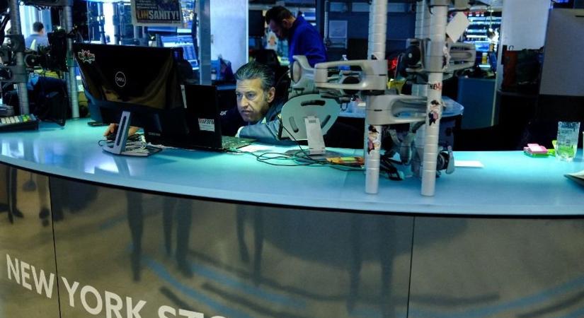 Kitartott a Wall Streeten a rali, beindult a korrekció az ezüstpiacon - minden, amit a mai tőzsdenyitás előtt tudni kell