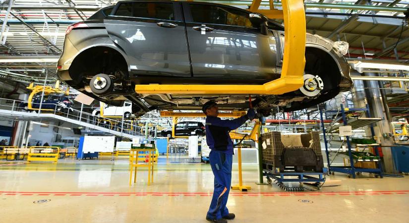 Több száz Craiován gyártott gépkocsit hívnak vissza – Gondok vannak a fékrendszerrel