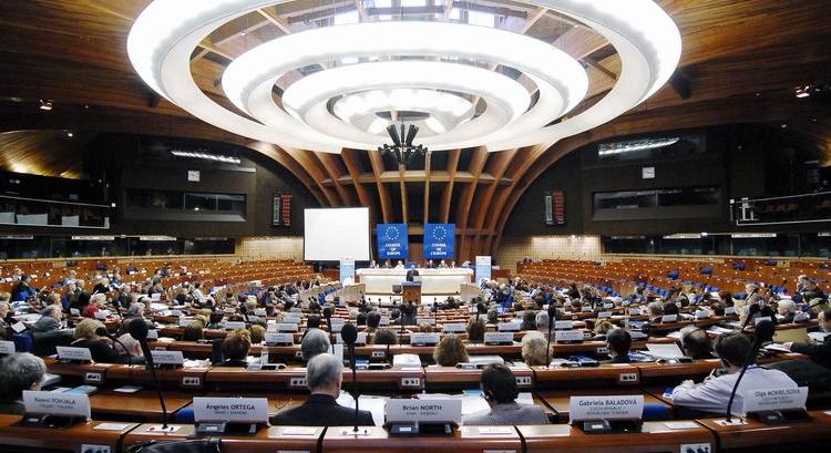 Az Európai Tanács következtetései a Közel-Keletről, felhívás az antiszemitizmus elleni teendőkről