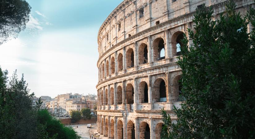 Mondunk egy nevezetességet, melyik városban található?