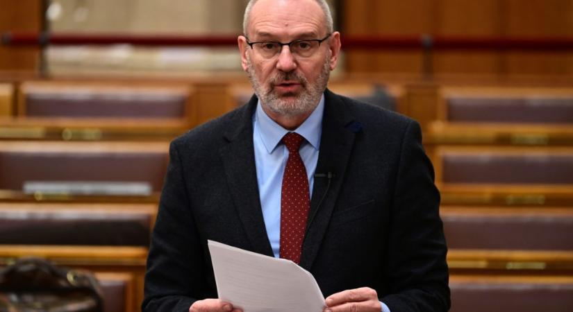 Zsigó Róbert: A magyar családok az ünnepek idején is számíthatnak ránk