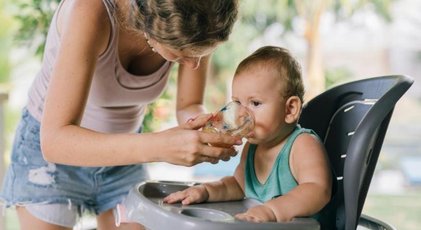 Gyökeresen átalakul a szabály: így változik a fiatal anyák adózása januártól
