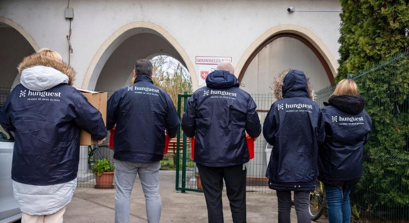 A Napfényfürdő Aquapolis és a Hunguest Szeged segítséget nyújt a rászorulóknak