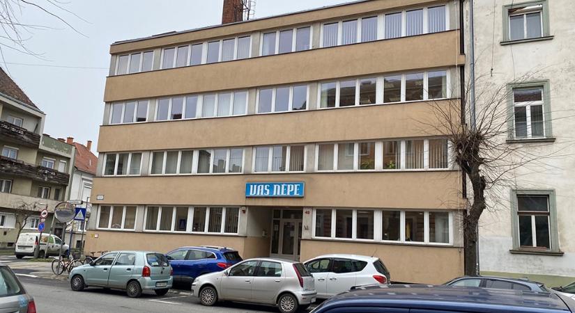 Szerző nélküli cikkben magyarázza el a Vas Népe, hogy Strompová Viktória szerintük miért szlovák