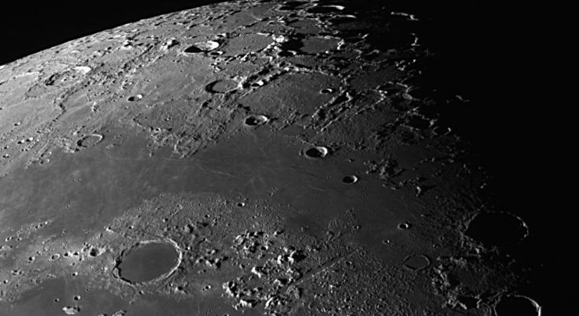 Valami becsapódott a Holdba, erős felvillanást okozva, de még találgatják, mi lehetett