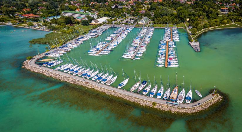 Beintett a hatóság: elbukhatja a balatonföldvári kikötőt a beruházó, pedig már majdnem kész