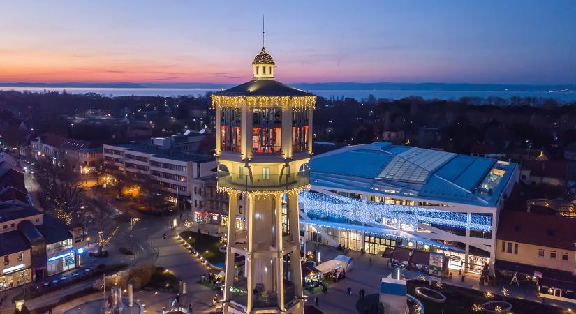 Ingyenes szilveszteri partik a Balatonnál 2025-ben