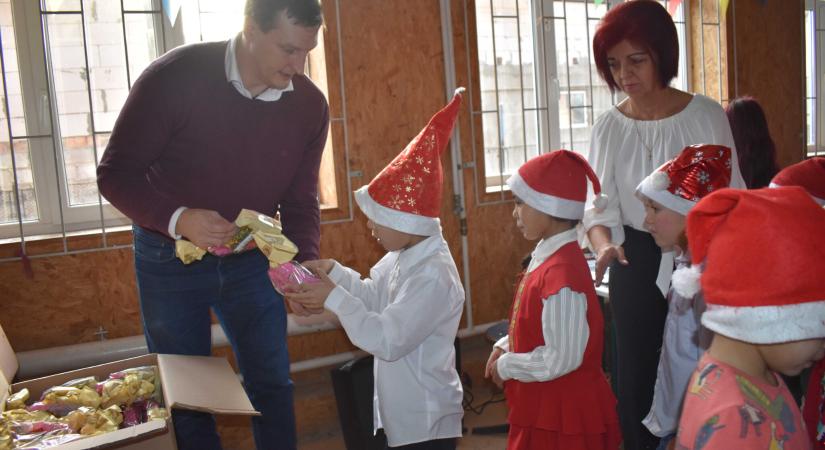 Kárpátaljai tanintézményeket keresett fel Panyi Miklós államtitkár