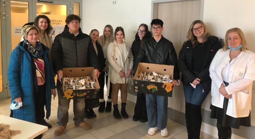 Ettől mindenkinek elolvadt a szíve - karácsonyi jótett a tatabányai kórházban