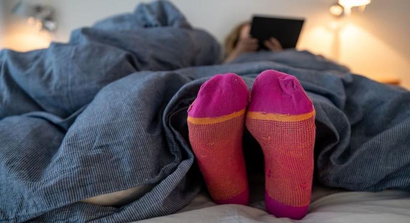 Te is zokniban alszol? Tudományosan vizsgálták, jól teszed-e