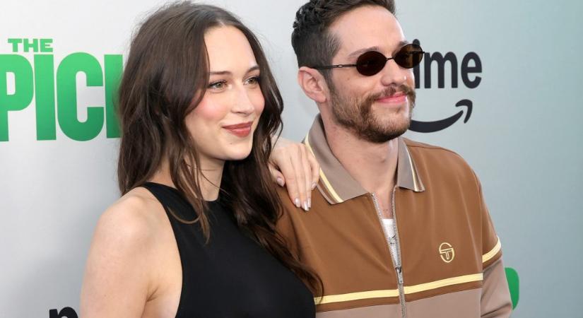 Megszületett Pete Davidson kislánya