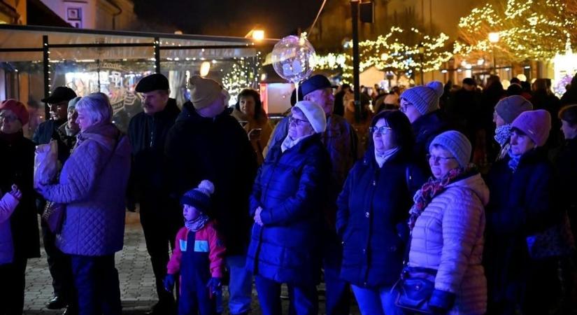 Az Adventi Korzó utolsó hétvégéjén ilyen programok várnak Óváron