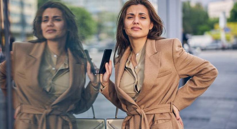 Hátfájást okozhat ez a meglepő ruhadarab – Szakértők figyelmeztetnek