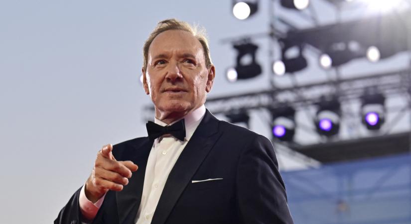 Kevin Spacey nyolc év után egy olasz sorozatban tér vissza a tévézéshez