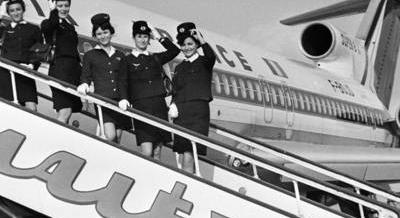 Földre szállt angyalok – Az első budapesti stewardessek története