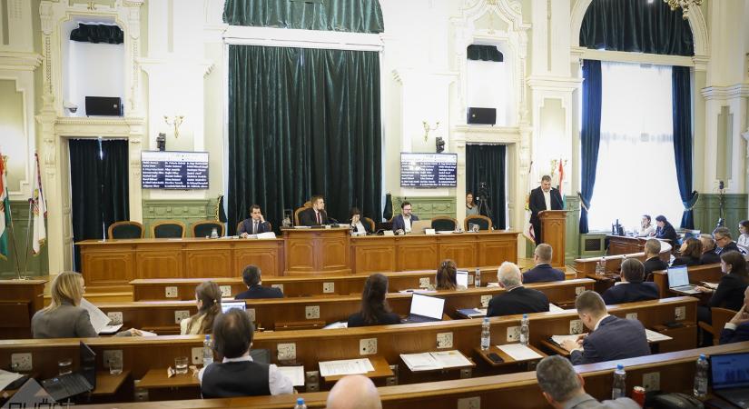 Megkezdődött az év utolsó közgyűlése Győrben