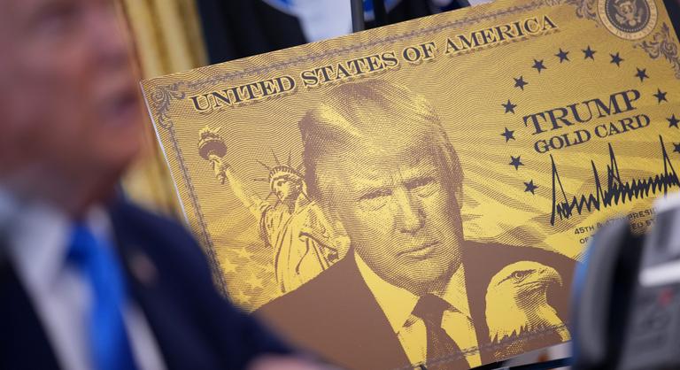 Donald Trump bejelentette, most bárki amerikai állampolgár lehet, egy dolgot kér cserébe