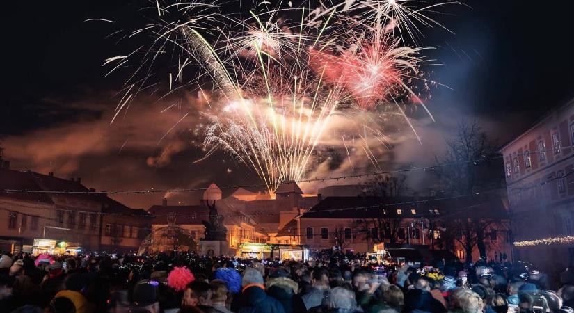 Több mint 30 ingyenes szilveszteri program 2025-ben Magyarországon