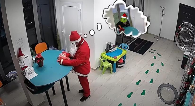 Videóra vette egy szolnoki biztonsági kamera a Mikulást, itt a felvétel!
