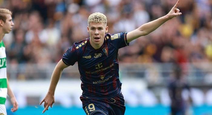 Magyar támadó szerezte az év gólját a külföldi élvonalban - videó