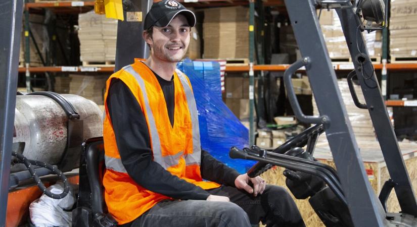 Bemondta a KSH: 692 700 forint volt a bruttó átlagkereset októberben