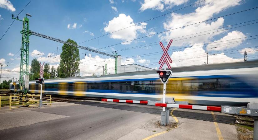 Nagy tervei vannak jövőre a MÁV-vezérnek: lesz vonal, ahol akár 80 kilométeres sebességgel is száguldhatnak a vonatok