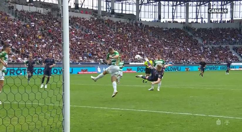 A magyar támadó pazar ollózását választották az év góljának