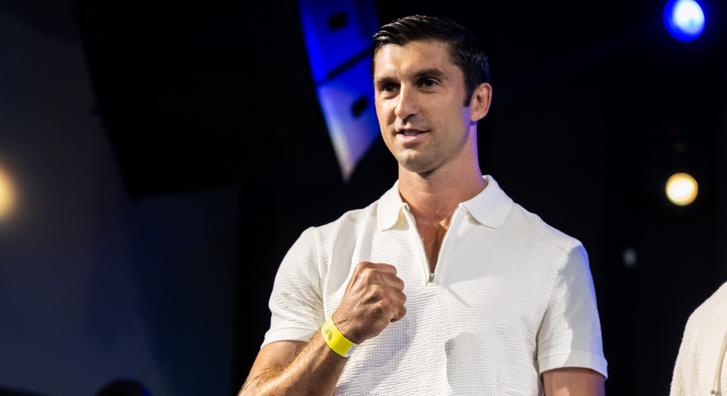 Richter József fotóval tudatta, megszületett a gyermeke