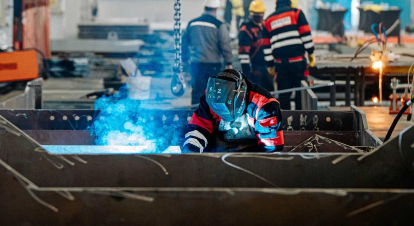 Új erdélyi üzemben indult meg a termelést