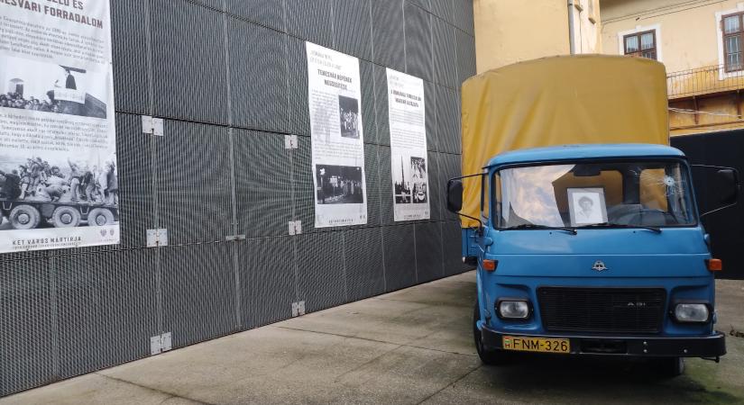 Tóth Sándorra, Vásárhely és Arad mártírjára emlékeznek