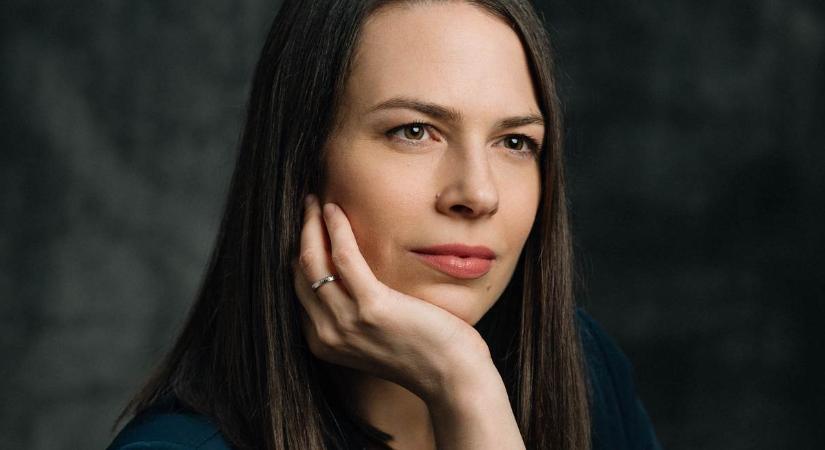 Éveken keresztül gyűjtött verseket – Kisfaludy Zsófia színésznő kortárs istenes antológiát szerkesztett