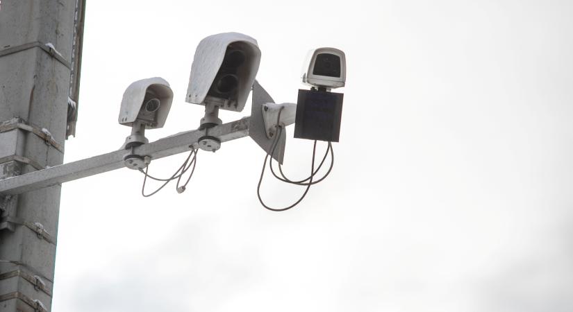 Mindenre villan a traffipax, ami csak él és mozog: 0 km/órára állították be