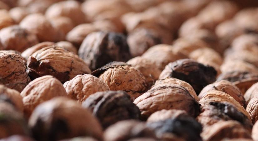 Így mentheti meg az elfeketedett diót