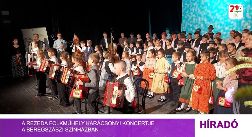 A Rezeda Folkműhely karácsonyi koncertje a beregszászi színházban (videó)