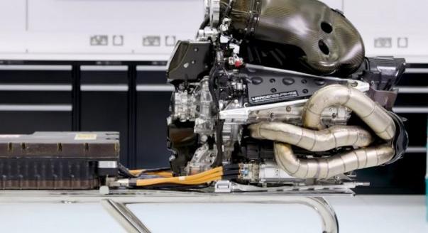 Készül a botrány: kiskaput talált a Mercedes a 2026-os motoroknál?