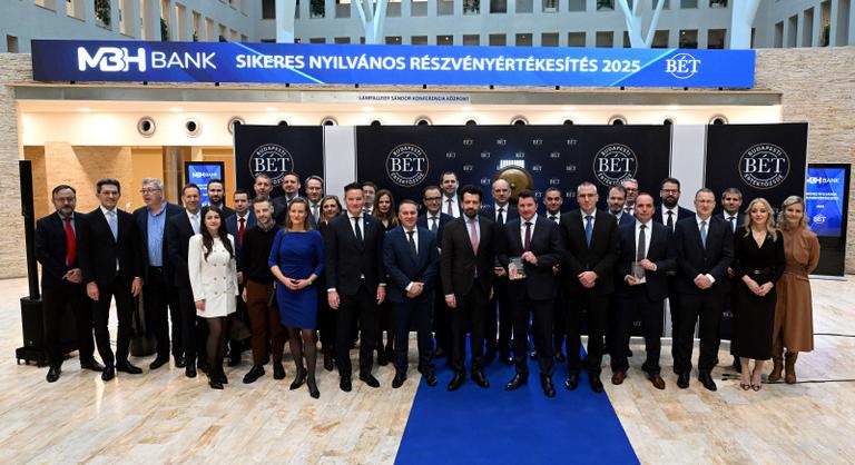 Történelmi pillanat a magyar tőzsdén, ennyien még nem mozdultak meg egy bankrészvényért