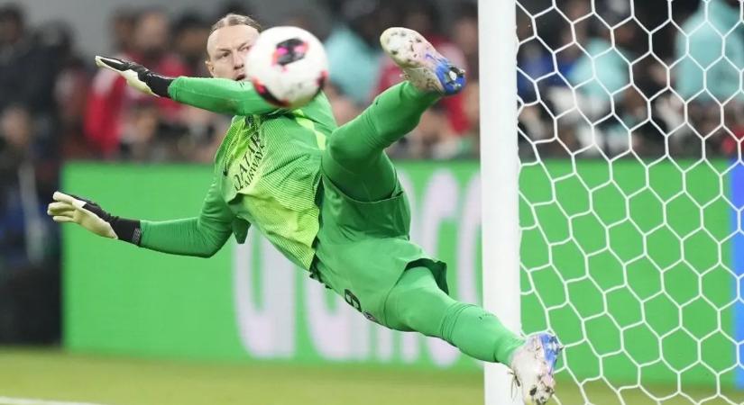 Eltörte a kezét a PSG sztárjátékosa