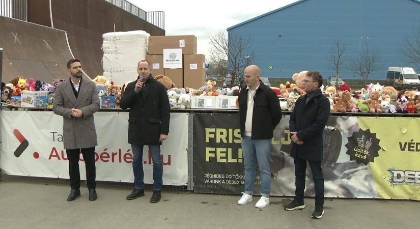 Örömteli péntekkel zárta az ünnepek előtti hetet a Bihari Állami Gondozottak Egyesülete – videóval