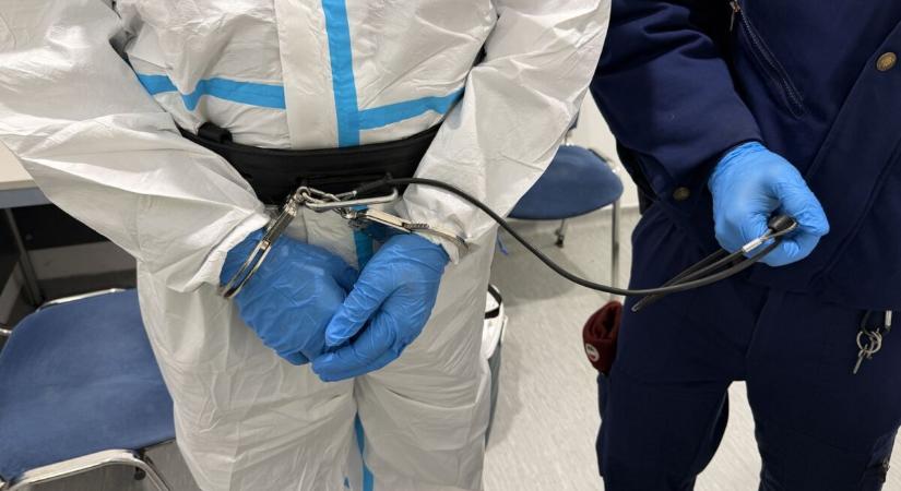 Szökött fideszes? Mianmarban fogtak el egy pedofília miatt keresett férfit