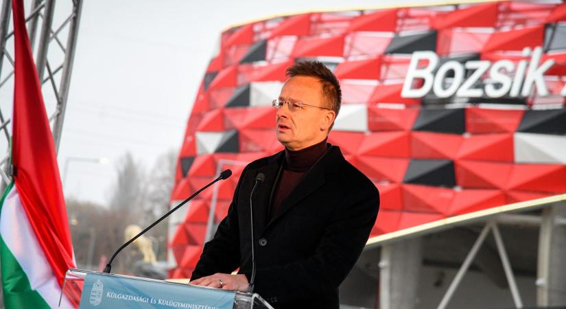 Szijjártó a Honvéd-elnökségről, a felcsúti Puskásról és Hemingwayről: "Pirózás? Csendben a templomban, önfeledten a futballpályán"