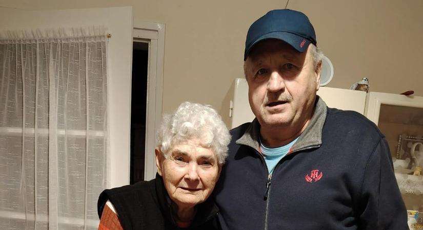 Újra összefogott Tardos: 40 családnak vittek karácsonyi segítséget