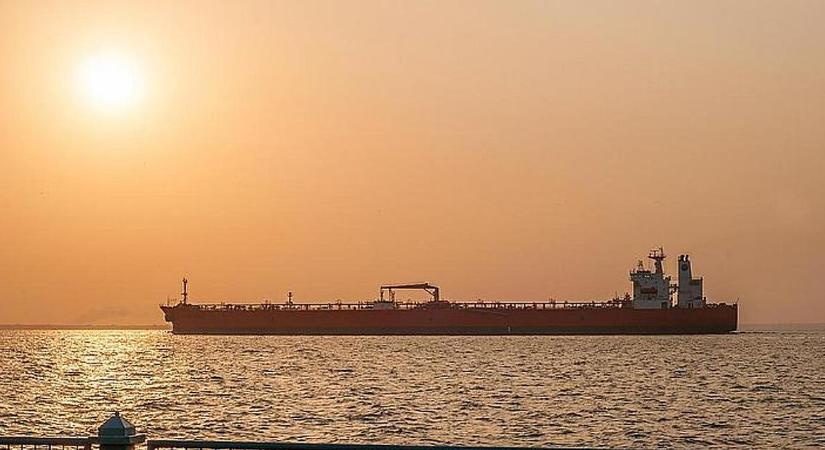 Példátlan: az ukránok a Földközi-tengeren csaptak le egy orosz tankerre