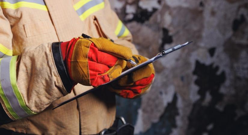 Hősies mentőakció közben hunyt el az ismert és kitűntetett tűzoltóparancsnok